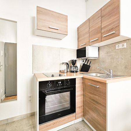Raj Living - Studio Wohnungen - 15 Min Zur Messe Dus Düsseldorf Dış mekan fotoğraf