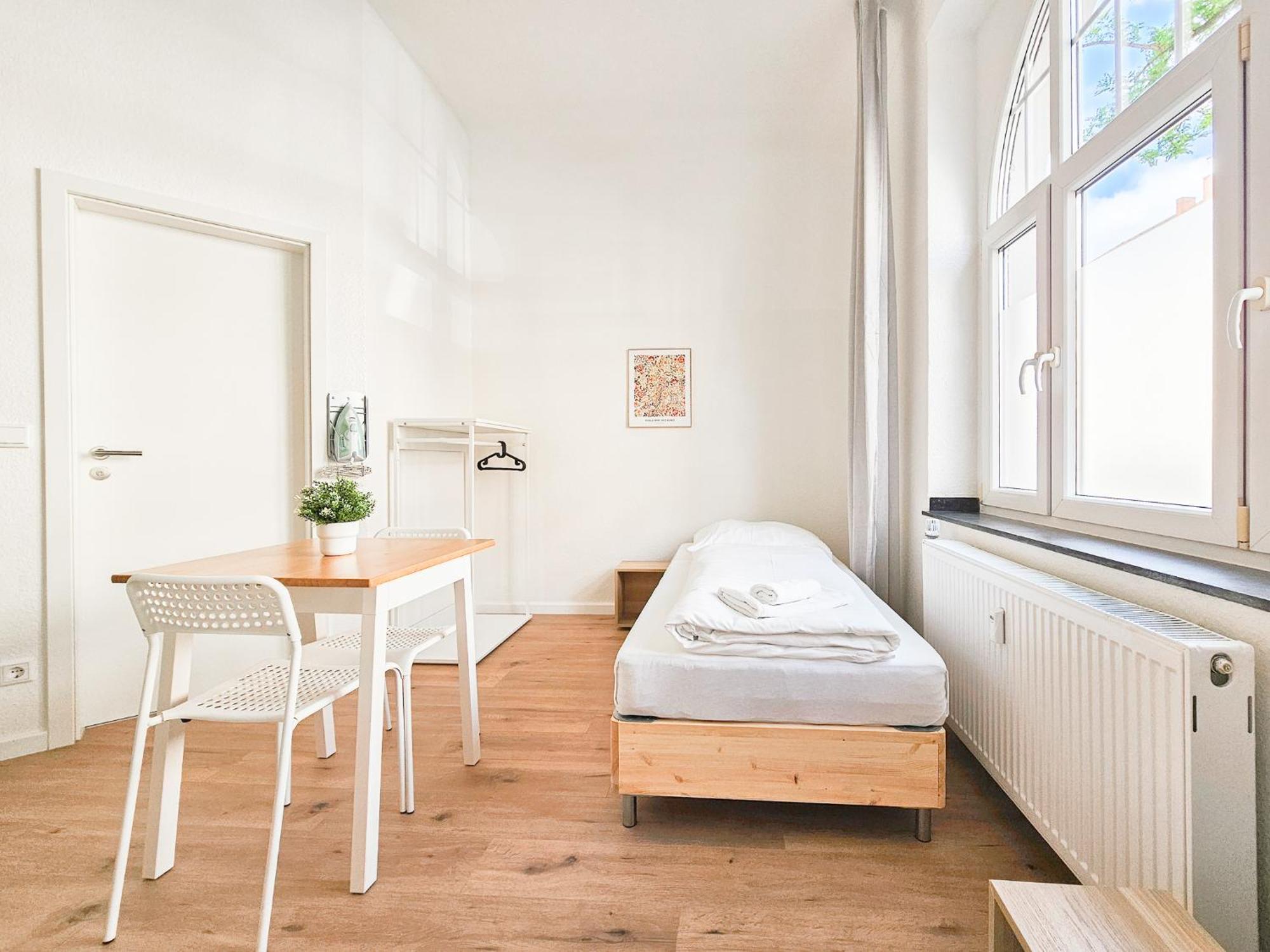 Raj Living - Studio Wohnungen - 15 Min Zur Messe Dus Düsseldorf Dış mekan fotoğraf