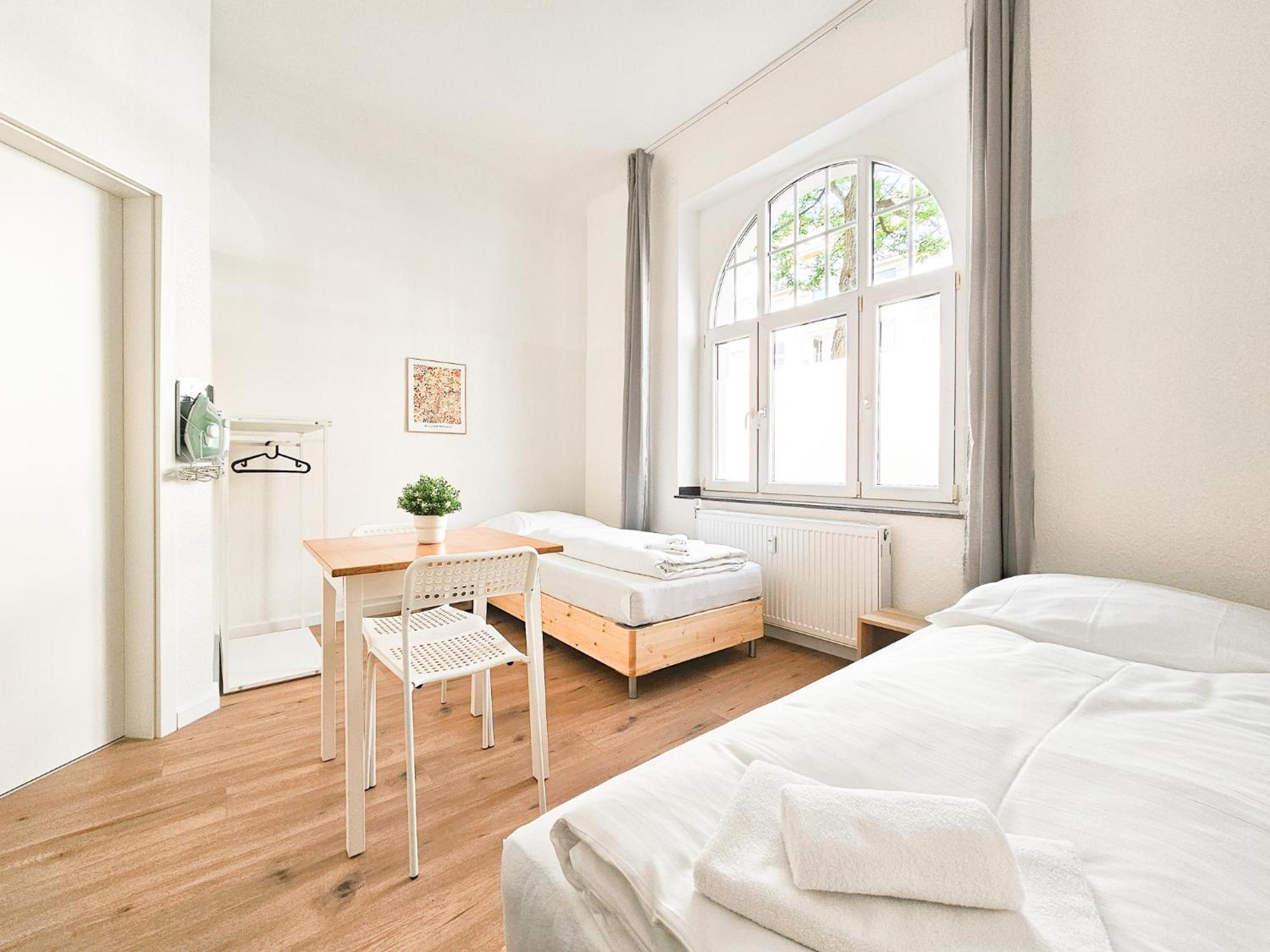 Raj Living - Studio Wohnungen - 15 Min Zur Messe Dus Düsseldorf Dış mekan fotoğraf