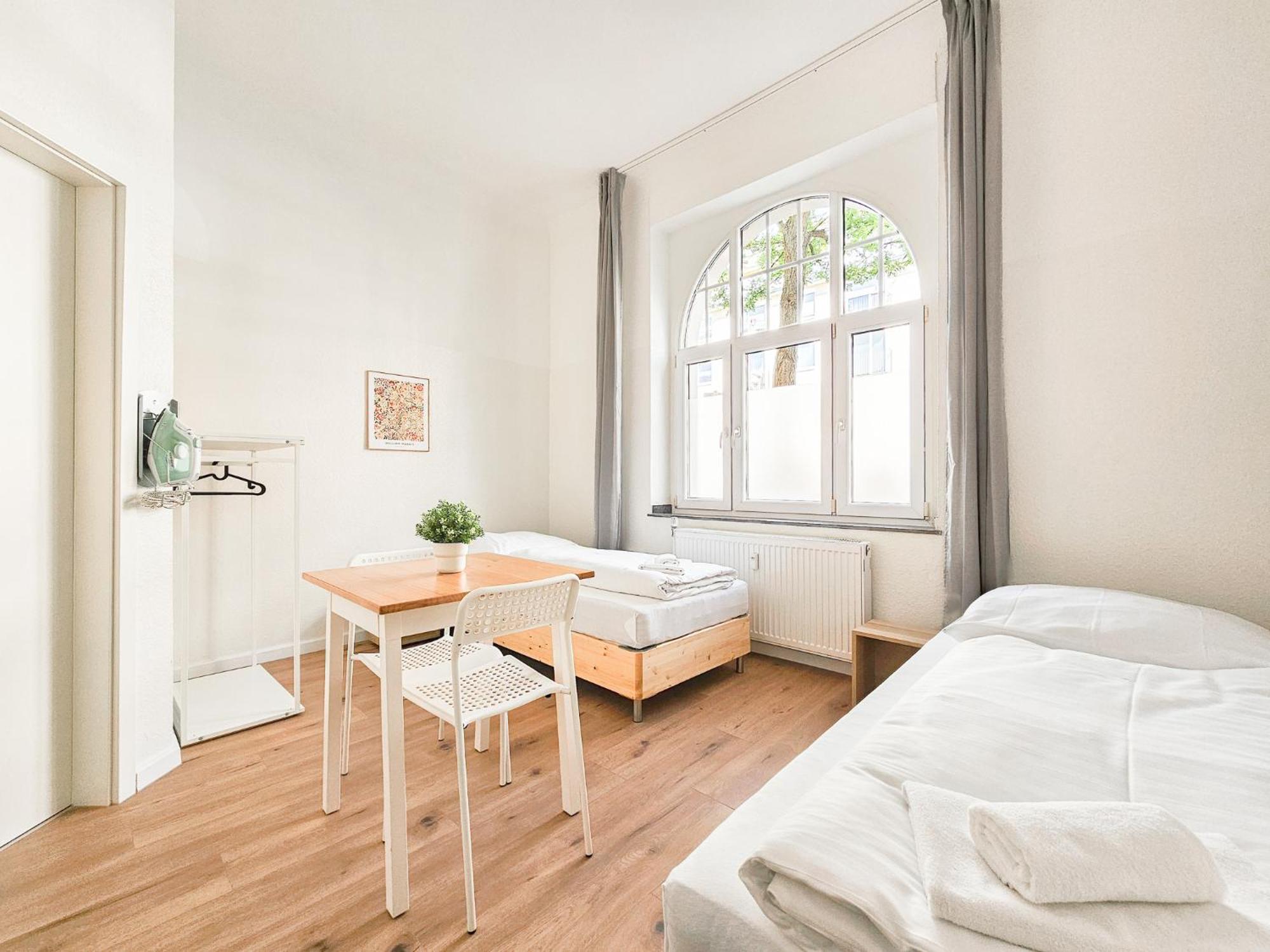 Raj Living - Studio Wohnungen - 15 Min Zur Messe Dus Düsseldorf Dış mekan fotoğraf