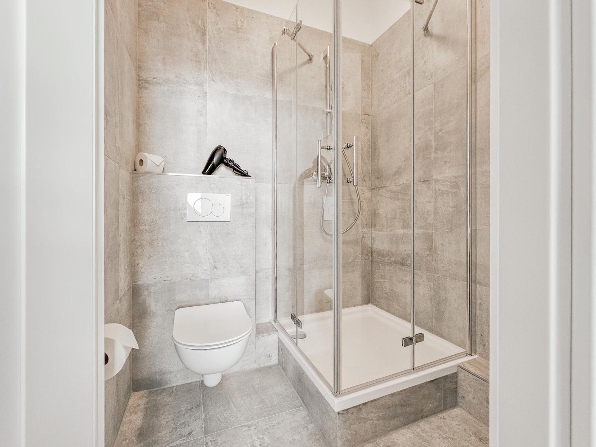 Raj Living - Studio Wohnungen - 15 Min Zur Messe Dus Düsseldorf Dış mekan fotoğraf